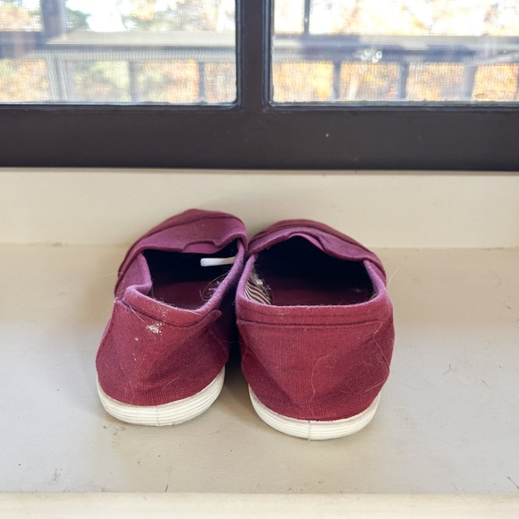 Slip Ons - Picture 4 of 6